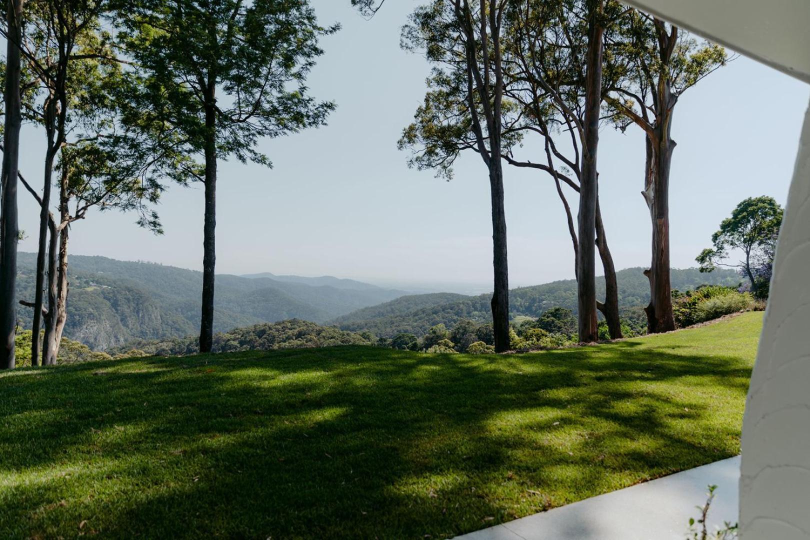 The Tamborine - Boutique Hotel Tamborine Mountain Exterior photo